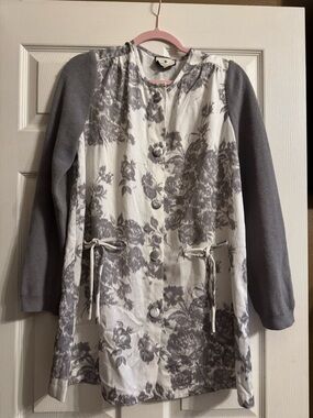 Tuckernuck Floral Button Front Toile Dress with Knit Sleeves - Gray & White